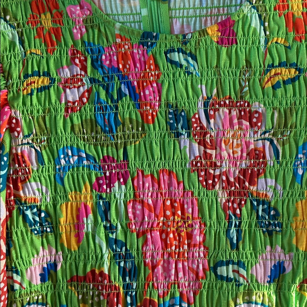 CROSBY By Mollie Burch Green Floral Smocked Puff-Sleeve Top - Picture 2 of 4